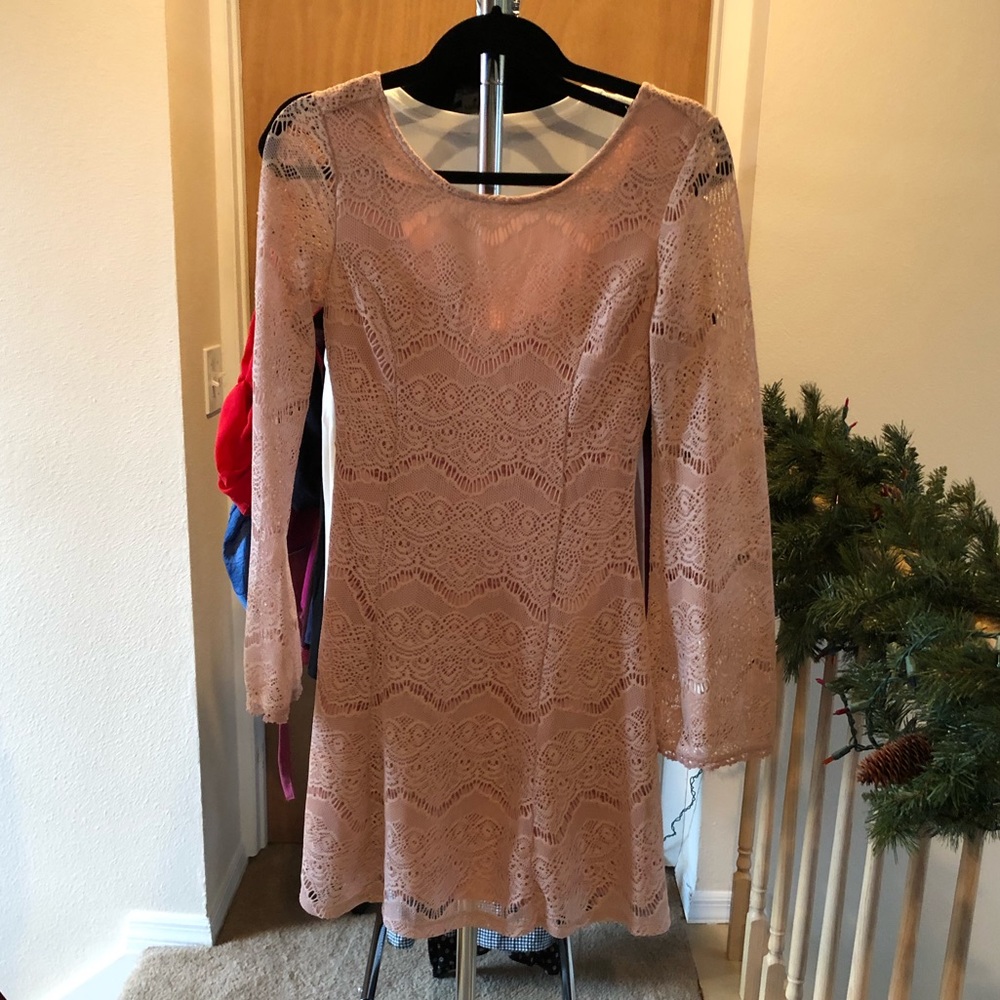 Bell sleeved dress